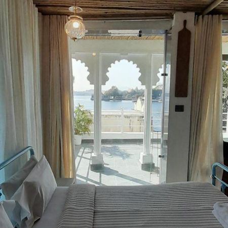 אודייפור Paddy'S Loft The Lake View Hostel מראה חיצוני תמונה
