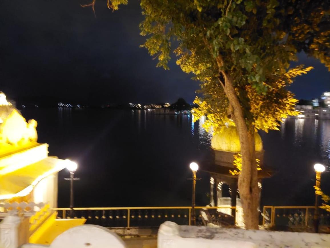 אודייפור Paddy'S Loft The Lake View Hostel מראה חיצוני תמונה
