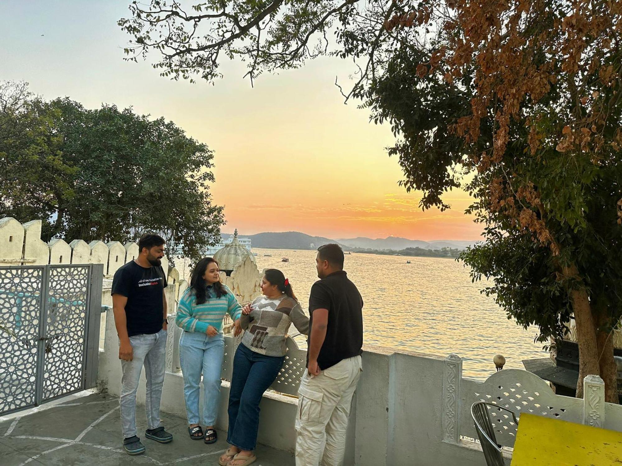 אודייפור Paddy'S Loft The Lake View Hostel מראה חיצוני תמונה