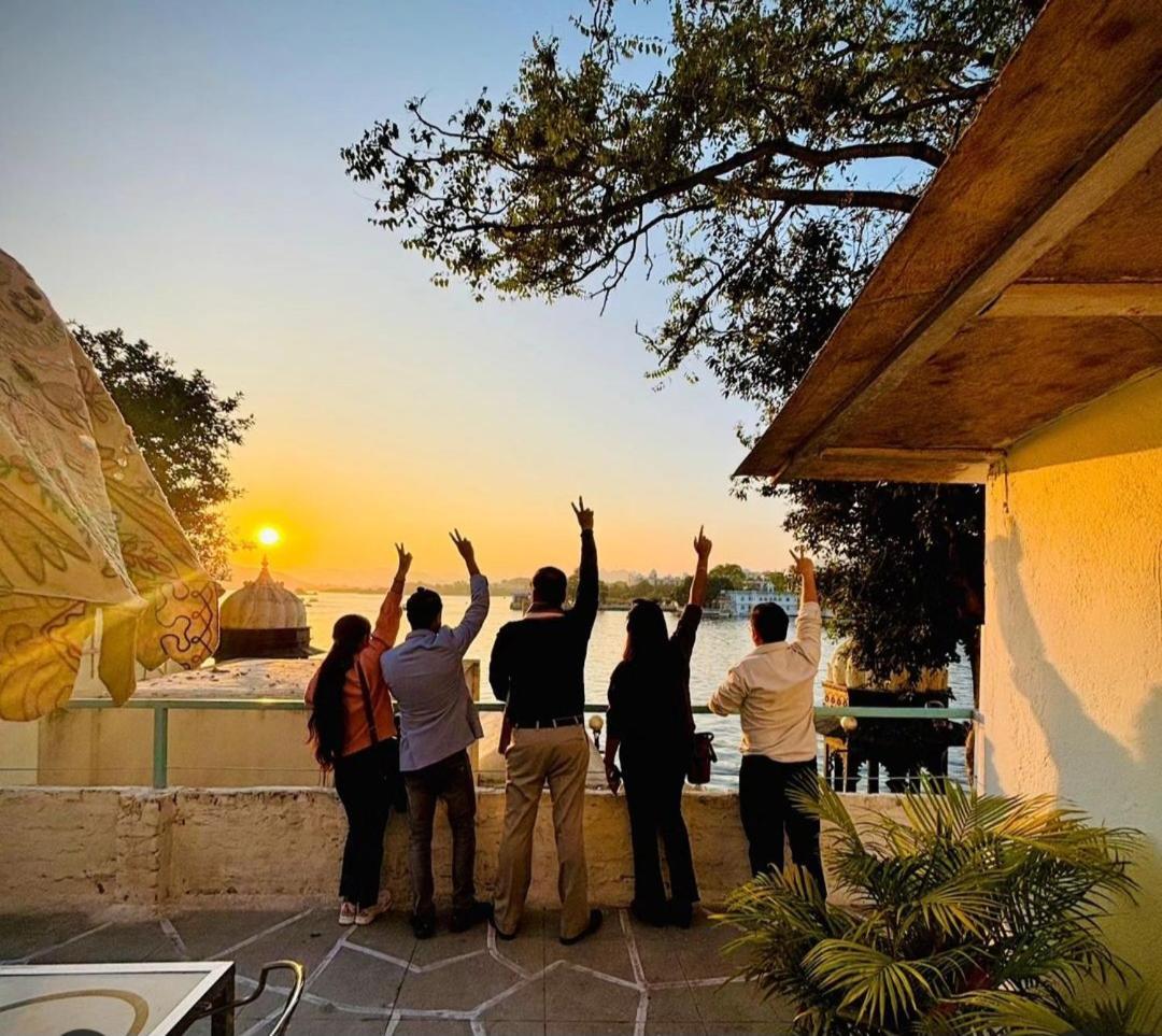 אודייפור Paddy'S Loft The Lake View Hostel מראה חיצוני תמונה