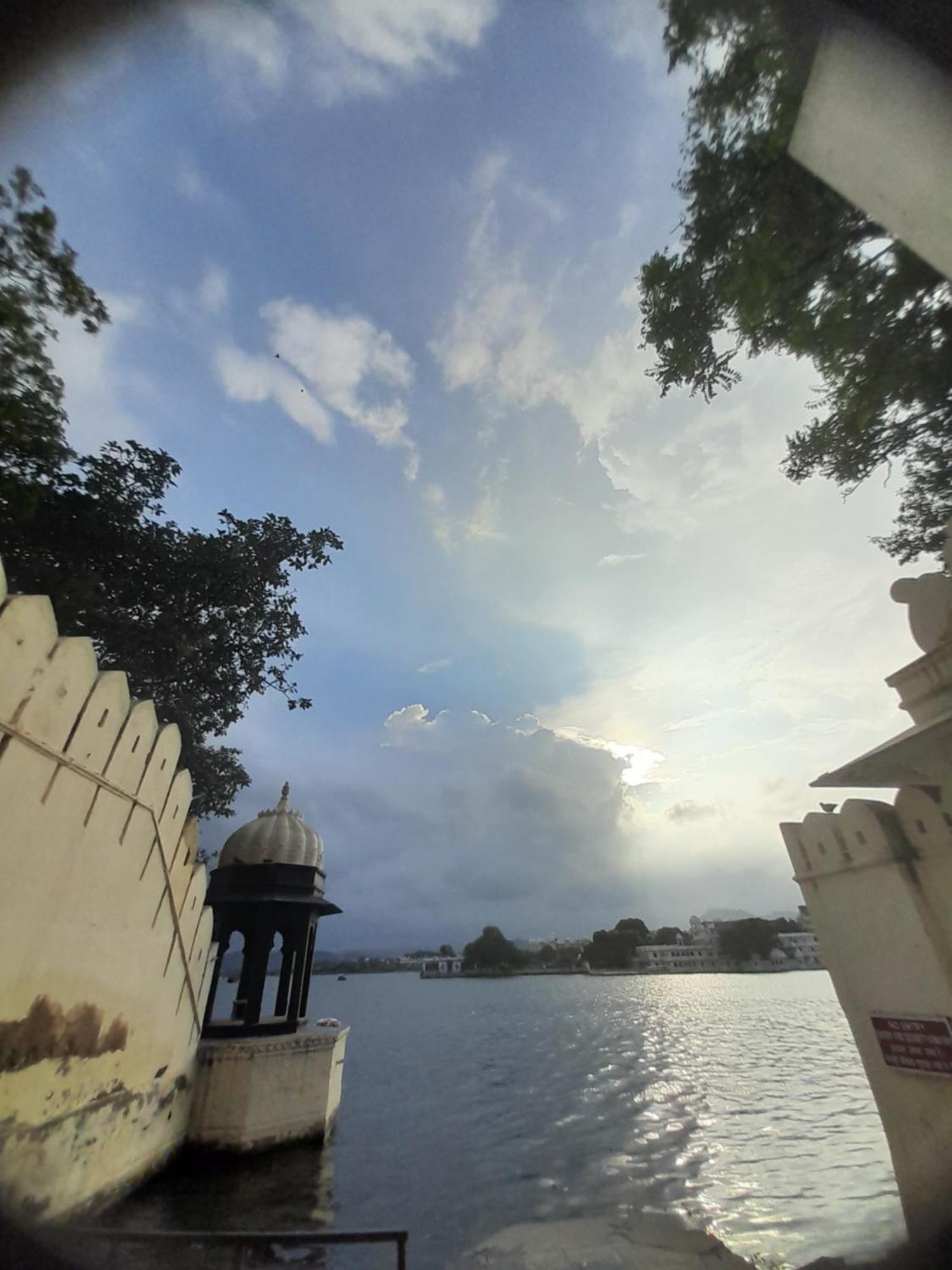 אודייפור Paddy'S Loft The Lake View Hostel מראה חיצוני תמונה