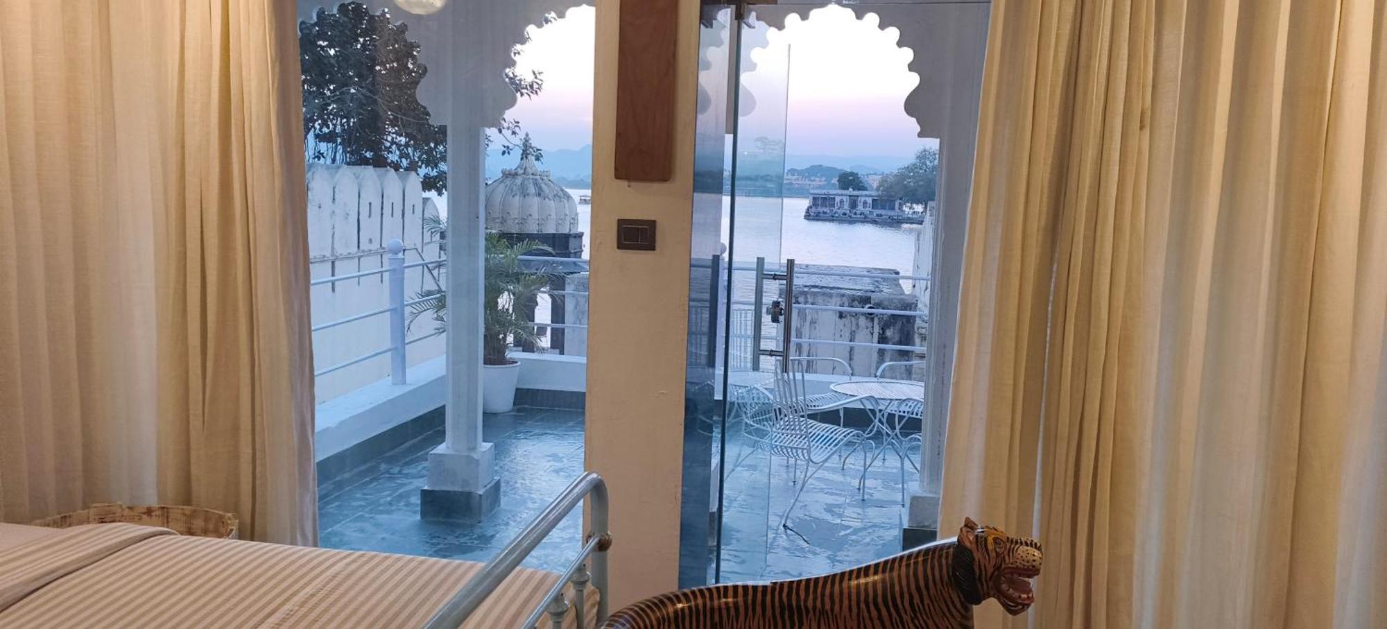 אודייפור Paddy'S Loft The Lake View Hostel מראה חיצוני תמונה